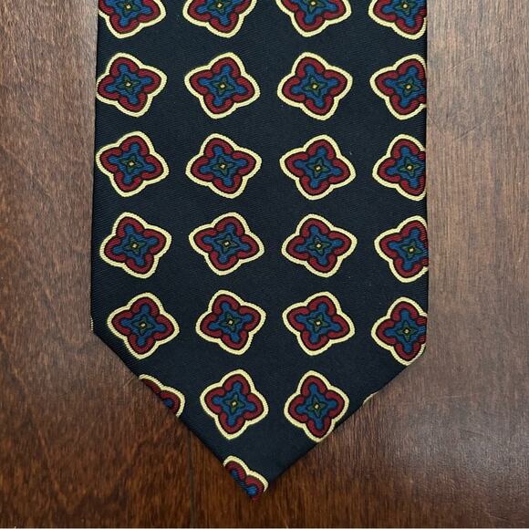 Faconnable Dark Navy and Red Geometric 100% Silk Tie - Picture 6 of 13